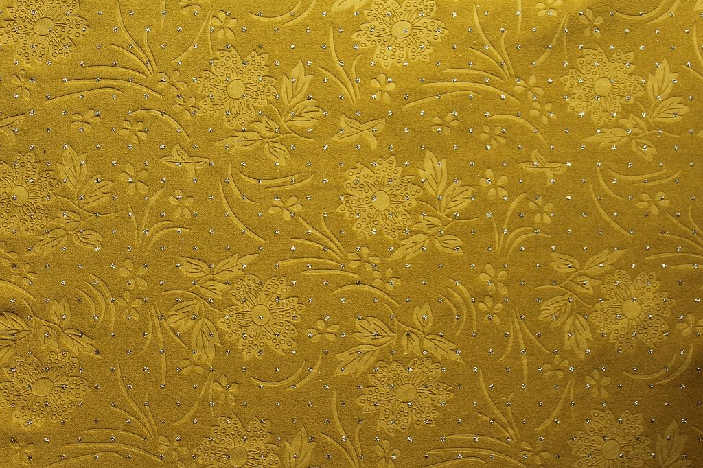 SCUBA CREPE EMBOSSED WITH DIAMOND METALLIC #17925 DES #2 COL.10 MUSTARD