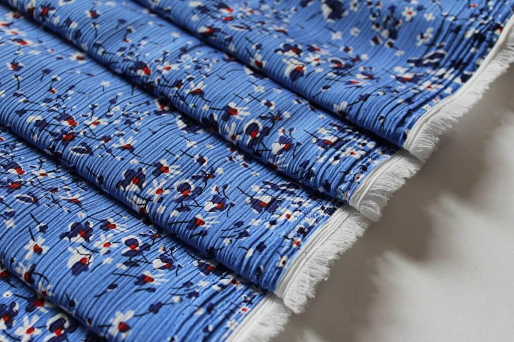 KOSHIBO YORYO CREPE 18202. DES. 25 COL.4 BLUE BACKGROUND