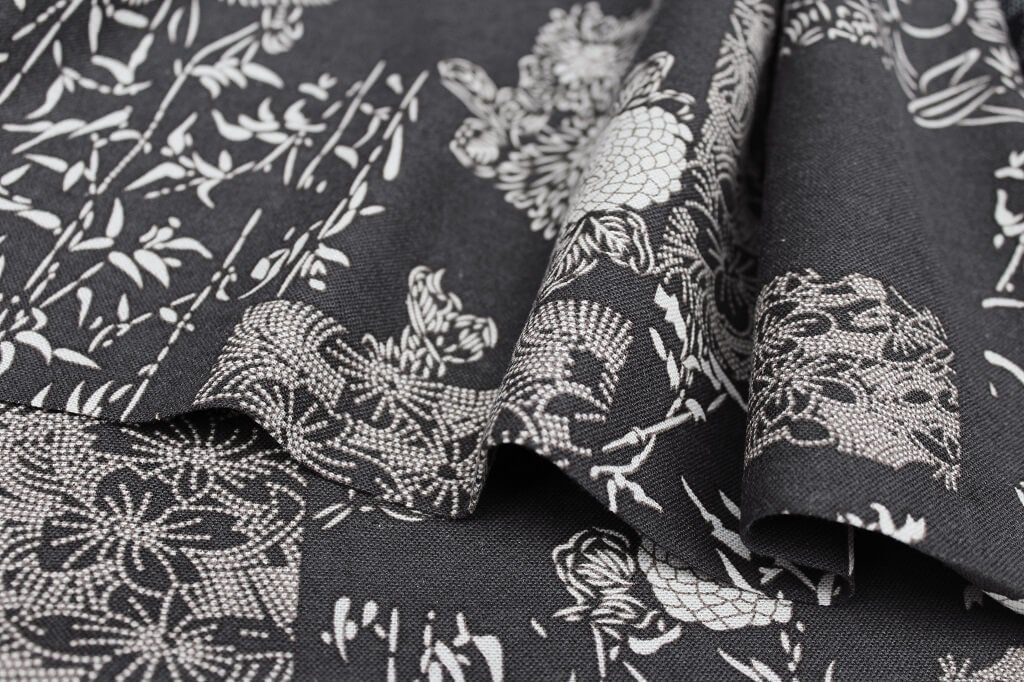 LINEN PRINT FLORAL KC19 DES #3 COL.1 DARK CHOCOLATE BACKGROUND Natural Linen Print