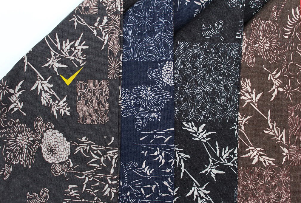 LINEN PRINT FLORAL KC19 DES #3 COL.1 DARK CHOCOLATE BACKGROUND Natural Linen Print