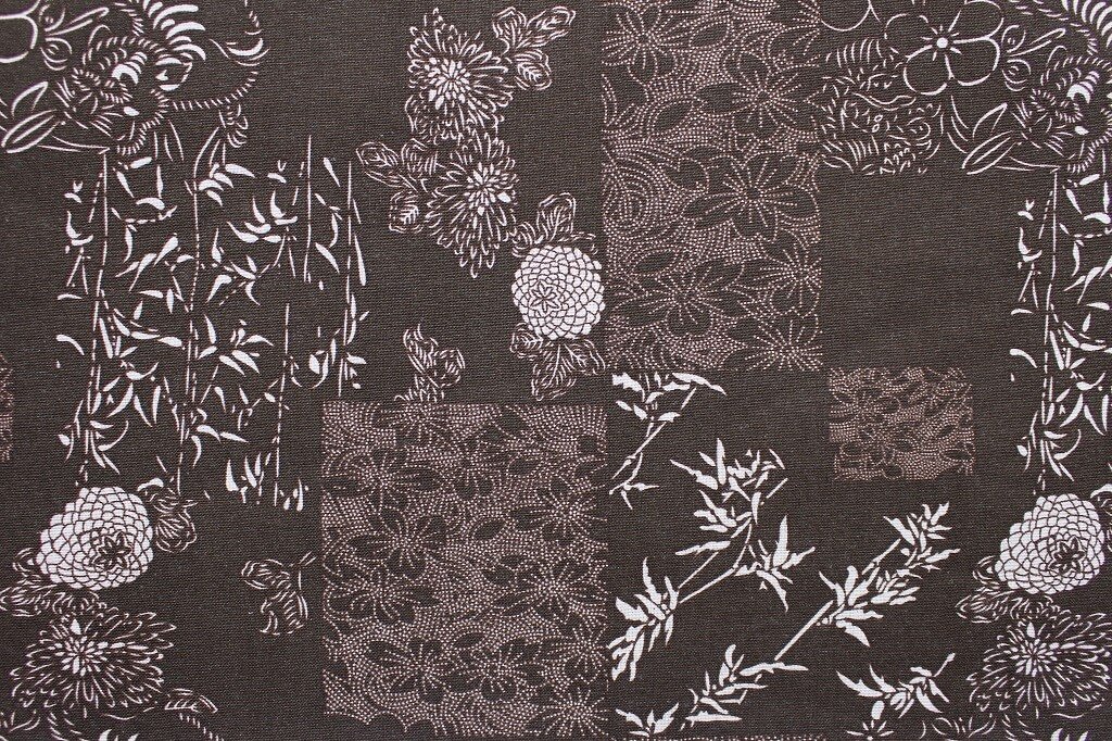 LINEN PRINT FLORAL KC19 DES #3 COL.4 BROWN BACKGROUND