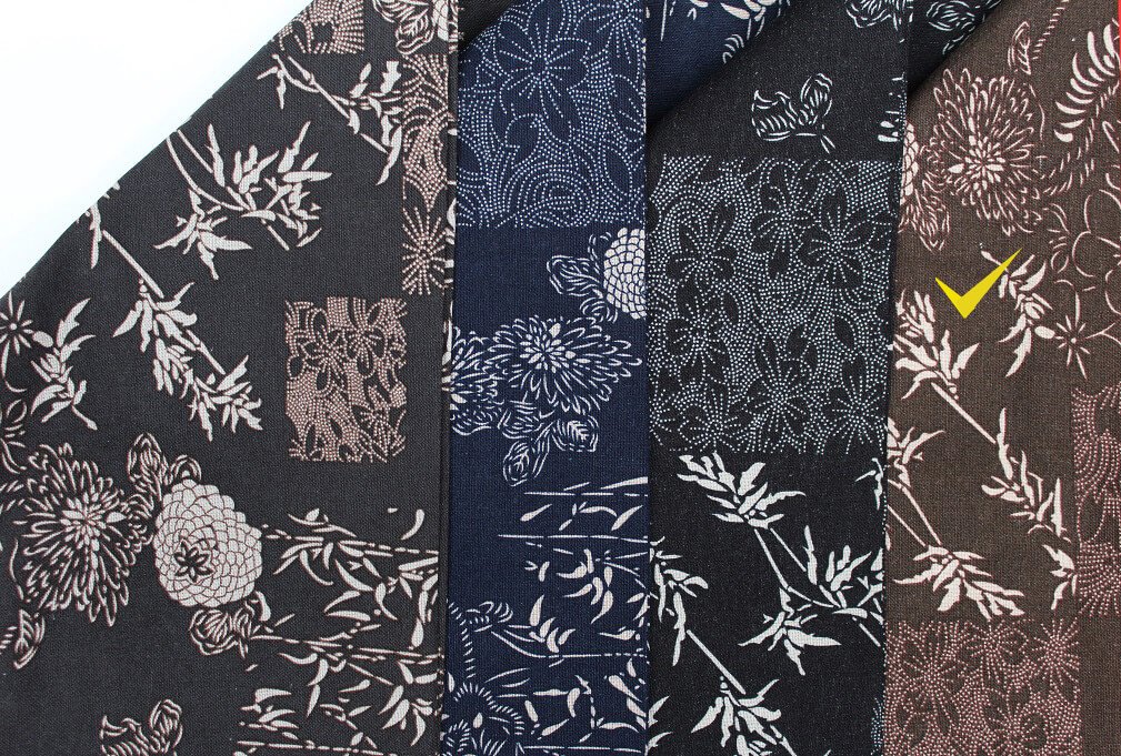 LINEN PRINT FLORAL KC19 DES #3 COL.4 BROWN BACKGROUND Natural Linen Print