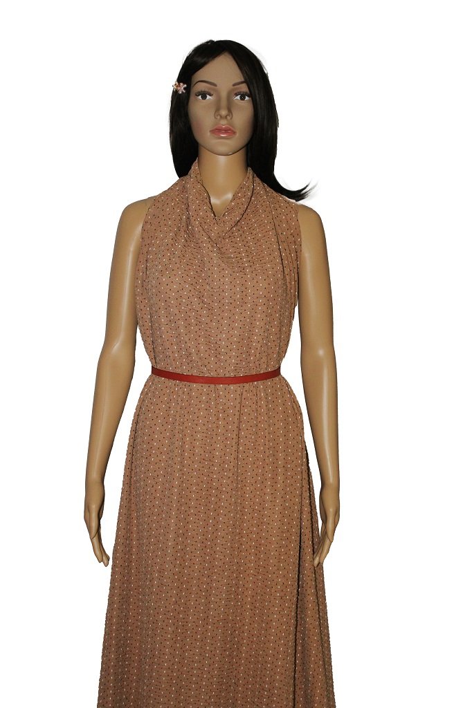 Mannequin is showing a dress made from Knit Fukuro Polka Dot Beige