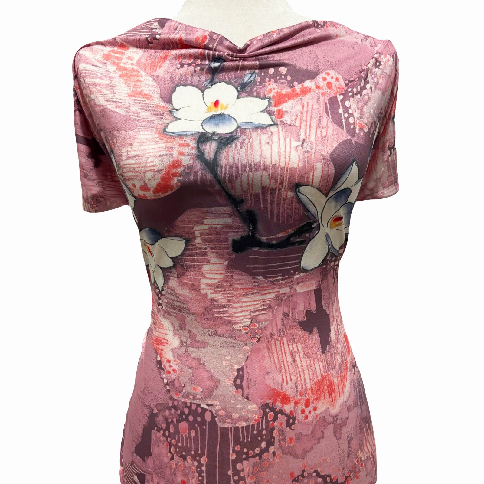 DTY DOUBLE BRUSH FABRIC KNIT| DIGITAL PRINT KC-64 COL.4 LIGHT MAUVE BACKGROUND DTY DOUBLE BRUSH KNIT FABRIC/ POLYESTER FABRIC, STRETCH FABRIC ON A MANNEQUIN